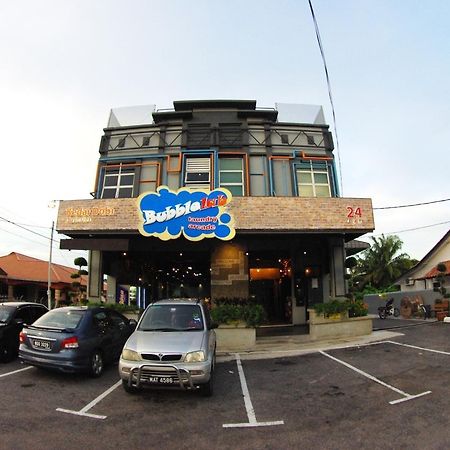 Tube Hotel Klebang Melaka Exterior foto