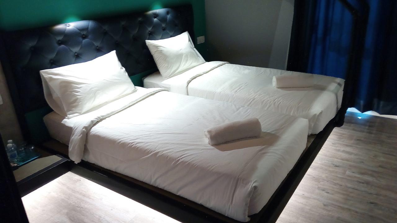 Tube Hotel Klebang Melaka Quarto foto